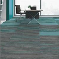 Carreaux de tapis commerciaux lumineux de nouvelle conception pour les carreaux de tapis commerciaux auto-adhésifs 60x60 de preuve de feu d'hôtel