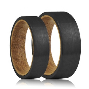 Anillos de carburo de tungsteno negro, barril de whisky, anillos de boda de madera - Product Image 3