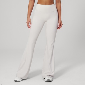 Pantaloni sportivi da donna a vita alta, a gamba larga, modellanti, a campana, lunghi, in feltro cremoso, tinta unita, con controllo pancia - Product Image 6