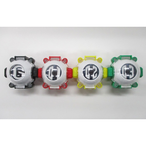 เข็มขัดแปลงร่างคาเมนไรเดอร์มือสอง ไอคอนโกสต์ ของเล่นคลาสสิคอื่นๆ สำหรับเด็ก จำนวนมาก - Product Image 1