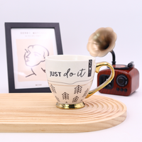 Tasse à café en céramique de luxe avec anse dorée, citation inspirante, motif géométrique noir et blanc, tasse à thé sur pied en porcelaine, cadeau