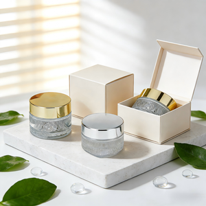 Vente <span class=keywords><strong>en</strong></span> <span class=keywords><strong>gros</strong></span> usine – Crème <span class=keywords><strong>en</strong></span> pot de verre à fond quadrillé 30g 50g avec bouchon <span class=keywords><strong>en</strong></span> plastique, logo personnalisé pour cosmétiques, échantillons gratuits disponibles - Product Image 1