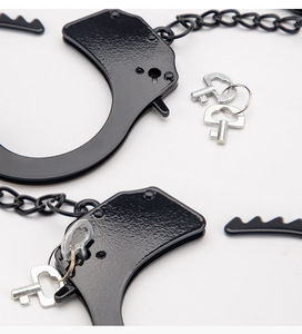 Menottes professionnelles en métal avec clés <span class=keywords><strong>Police</strong></span> jeu de rôle fournitures de fête Cosplay Costume accessoire semblant jouer menottes - Product Image 5