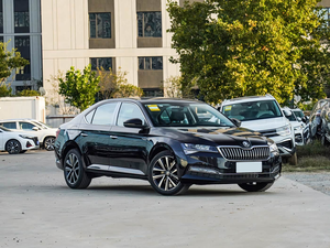 Nuova <span class=keywords><strong>Skoda</strong></span> <span class=keywords><strong>Superb</strong></span> TSI280 DSG Edizione Premium, <span class=keywords><strong>Berlina</strong></span> a Benzina Turbo, 5 Porte, 5 Posti, Emissioni Let Aiu Uve un Luiu I E, LED - Product Image 6