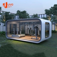 Cabine de sport modulaire en acier, portable et pliable, à énergie solaire, avec équipement de fitness, pour usage hôtelier, design respirant