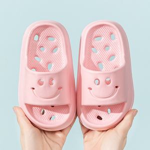 Tongs d'été pour enfants garçons et filles, antidérapantes, design ajouré, évacuation de l'eau, anti-odeur, durables, pantoufles d'intérieur à la cheville - Product Image 6