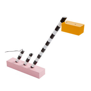 मेम्फिस ज़ेबरा पैटर्न क्रिएटिव टेबल लैंप लिविंग रूम रेस्तरां बच्चों का कमरा मॉडल रूम अनुकूलित टेबल लैंप - Product Image 2