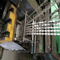 Alambre de Púas Galvanizado de Hierro, Precio de Fábrica, Rollo de Alambre de Púas de 2.5 mm de Diámetro, Tipo Cruzado para Cercas de Seguridad