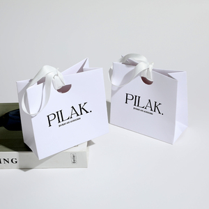 Bolsa de Regalo de Papel Marrón y Negro de Alta Gama Personalizada con Asa de Listón para Joyería - Product Image 3