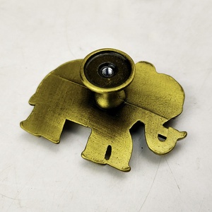 Venta al por mayor: Tiradores y pomos modernos de aleación de zinc con diseño de elefante <span class=keywords><strong>Bongo</strong></span> BGK15053, de alta resistencia para gabinetes, cajones y armarios. - Product Image 3