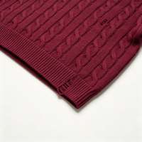 Pull en maille rouge bordeaux brodé sur mesure à col en V et manches courtes avec poignets rayés pour homme – Vente en gros