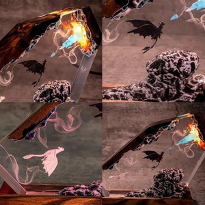 โคมไฟเรซิ่นรูปนักฝึกมังกรข้ามพรมแดน พร้อมไฟ ทูธเลส และไลท์ฟิวรี่ ไนท์สครีม ไวท์สครีม ของตกแต่งอีพ็อกซี่ - Product Image 2