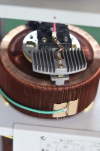 Régulateur de tension AC monophasé entièrement automatique DBW-H 15KVA 20KVA 30KVA 40KVA 50KVA 110V 220V en cuivre pur pour appareils électroménagers - Product Image 4