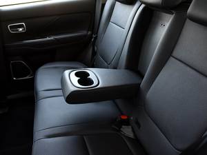 <span class=keywords><strong>Mitsubishi</strong></span> <span class=keywords><strong>Outlander</strong></span> 2.0L <span class=keywords><strong>2017</strong></span>, SUV à deux roues motrices, automatique, édition Honor, 5 places, conduite à gauche, voiture d'occasion - Product Image 5