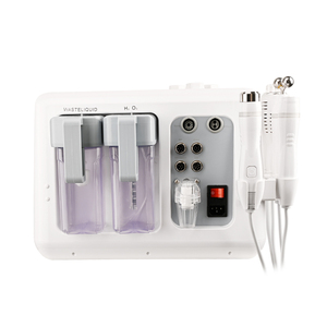Appareil Portable 6-<span class=keywords><strong>en</strong></span>-1 à Bulles d'Oxygène (Or) pour Nettoyage <span class=keywords><strong>en</strong></span> Profondeur, Hydratation, Rajeunissement de la Peau et Minimisation des Pores – Prise US/IT - Product Image 6