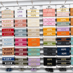 Pulsera de Borlas Bordada Personalizada, Banda de <span class=keywords><strong>Amistad</strong></span> Tejida Ajustable con Logotipo Personalizado para Eventos Corporativos, Promociones - Product Image 1