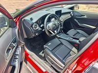 Mercedes-Benz GLA 200 1.6T Compact SUV Hitam Otomatis Bekas GLA 200 Dijual Murah Mobil Bekas Ekspor Cina