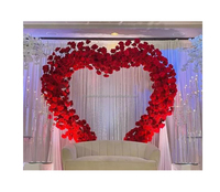 Décoration de table, centre de table, arrangement de roses rouges, guirlande florale, chemin de table, fleurs artificielles pour mariage