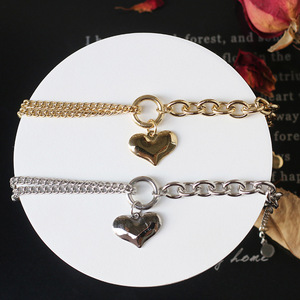 สร้อยข้อมือวินเทจแบบหนา โซ่หนัก สำหรับผู้หญิง กันน้ำ ชุบทอง 18K สแตนเลสสตีล พร้อมจี้รูปหัวใจอัลมอนด์ แฟชั่น - Product Image 6
