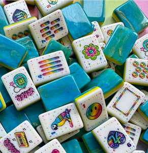 Juego de Fichas de Mahjong de Melamina Azul Verde Brillante, Estilo Retro de los 90, Diseño Vintage Americano, Duradero - Product Image 3