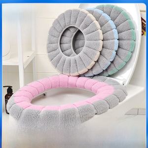 Asiento de inodoro para el hogar con asa, cojín de plástico grueso OKnitting, asiento acolchado con tacto cómodo - Product Image 2