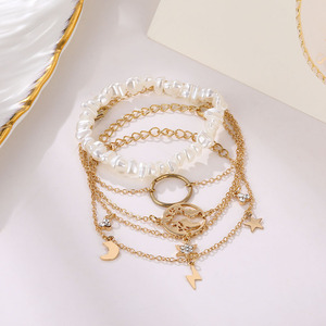 KISSWIFE Set di 5 Braccialetti Unisex alla Moda in Lega con Design Geometrico, Stella, <span class=keywords><strong>Luna</strong></span> e Mappa del Mondo, Kit con Catena Metallica - Product Image 3