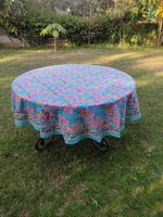 Nappe ronde exclusive en coton imprimé à la main pour 8 personnes avec motif floral, lavable et durable pour usage domestique