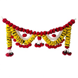 Guirnalda de Flores Artificiales de Plástico al por Mayor, Decoración de Pared Estilo Art Deco para Bodas Indias, Diwali, Pooja, Decoración del Hogar - Product Image 1
