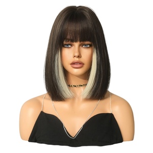 Perruque Bob <span class=keywords><strong>Courte</strong></span> Droite Naturelle Respirante Légère de Haute Qualité Fabriquée à la Machine pour Femme, Modèle <span class=keywords><strong>Cheveux</strong></span> Courts à Porter Derrière les Oreilles - Product Image 1