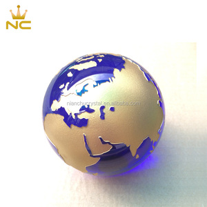 Globo de cristal grabado de plata y oro con mapa <span class=keywords><strong>del</strong></span> <span class=keywords><strong>mundo</strong></span>, <span class=keywords><strong>bola</strong></span> azul de 60mm y 80mm para pisapapeles, regalos de negocios - Product Image 2