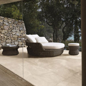 سرير نهاري من الراتان البلاستيكي في جميع الأحوال الجوية من PE للحدائق الخارجية ، خوص الفناء ، كراسي الاستلقاء للفنادق والفيلات - Product Image 3