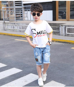 เสื้อผ้าเด็กชุดเซ็ตใหม่ขายส่งราคาพิเศษ เสื้อยืดและกางเกงยีนส์ขาสั้นสำหรับเด็ก - Product Image 2