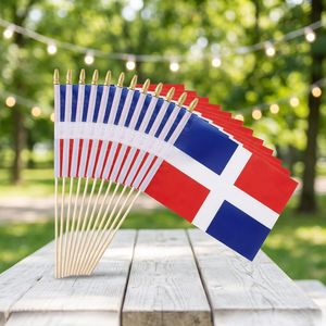 Banderas de Países Personalizadas Promocionales 100% Poliéster 3x5 pies, Bandera de la República Centroafricana, Ecológica, Duradera, Impermeable, con Madera - Product Image 3