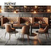 Ensemble Haut de Gamme Rétro pour Bar, Restaurant Fast-Food et Café : Banquettes Orange, Tables et Chaises de Salle à Manger en Cuir