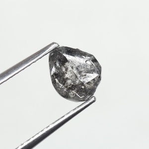 เพชรดิบธรรมชาติทรงเกลือและพริกไทย น้ำหนัก 1.12 กะรัต ขนาด 6.98 x 6.10 x 3.18 มม. สำหรับเครื่องประดับเพชรงานแต่งงาน - Product Image 5