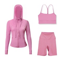 Ensemble de yoga trois pièces 2026 respirant, coupe-vent, avec veste à capuche unie, gilet en U et pantalon court, fermeture éclair dorée, coupe ajustée