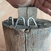 Clous en U galvanisés de 15-30 mm pour clôtures de bétail