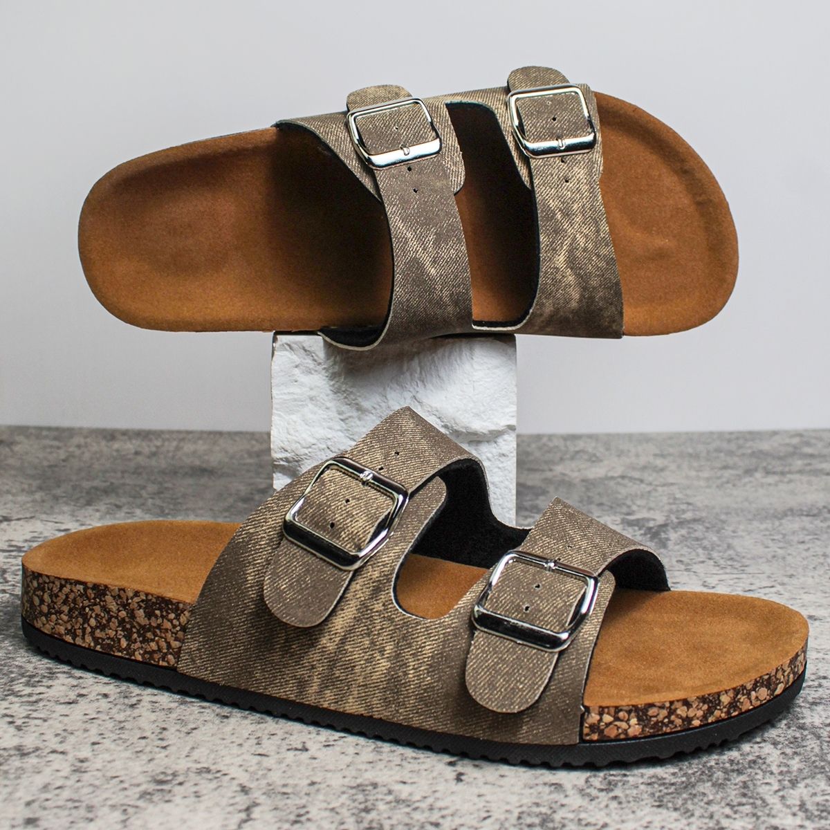Cheaper Cork Soles Men Leather Sandals Covered Toe Shoes for