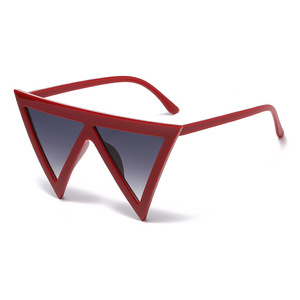Gafas de Sol Triangulares Invertidas Personalizadas para Mujer, Montura Negra, Protección UV400, Estilo Instagram, Gafas de Sol de Moda para Exteriores - Product Image 3