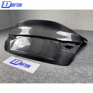 Stock local US pour INFINITI Q50 2018-2024 : Pare-chocs en fibre de carbone High Kick avec finition brillante - Product Image 2