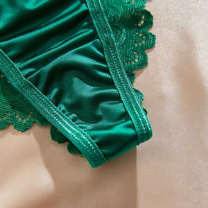 Mutandine in Pizzo Senza Cuciture Stile Europeo e Americano, Slip Femminili Rossi a Vita Bassa in Seta per Ragazze - Product Image 4
