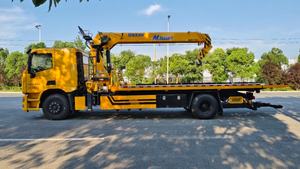 Camion grue de dépannage à plateau plat RHD et LHD de 4 à 10 tonnes pour le levage et le sauvetage de véhicules et de machines endommagés - Product Image 6