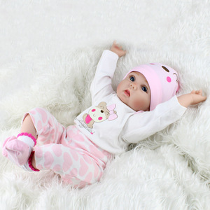 Encantadora Muñeca Bebé Reborn de Aspecto Real Niña 22 Pulgadas Muñeca de Vinilo de Silicona Bebé Realista Recién Nacido Juguete - Product Image 3