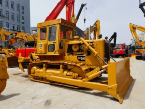 รถดันดินตีนตะขาบ CAT D6D มือสองใช้งานน้อย ทนทาน เหมาะสำหรับงานทำความสะอาดลานเหมืองและเตรียมพื้นฐาน - Product Image 1