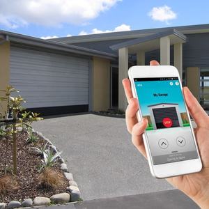 Portes <span class=keywords><strong>de</strong></span> <span class=keywords><strong>garage</strong></span> sectionnelles automatiques à télécommande isolées en mousse PU en acier avec panneau <span class=keywords><strong>de</strong></span> couleur bois - Product Image 3