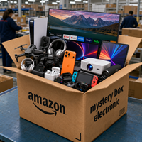 Boîte mystère électronique : Gadgets de grande valeur, ordinateur portable, smartphone, écouteurs, caméra de sécurité, projecteur pour la vente en ligne – Stock disponible