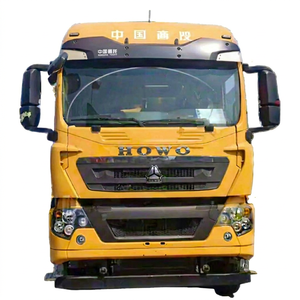 Camion de transfert de boues et eaux usées Euro2-Euro6 Sinotruk 8x4 33000L, camion de pompage à jet, système à double pompe, conduite à gauche (LHD) et conduite à droite (RHD) - Product Image 1