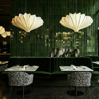 Meubles de café en gros, table et chaise de café en tissu velours vert moderne, banquette, canapé pour restaurant