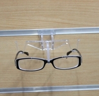 Supports d'affichage de lunettes ouverts en plastique transparent pour les affichages optiques et le placement de lunettes de soleil Slatwall