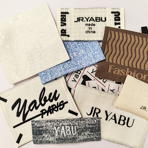 JINRUI Katlamalı Dokuma Giysi Etiketi, Kumaş Bakım Etiketi, Özel Logo Baskılı Pamuklu Etiketler, Giysi Etiketleri - Product Image 1